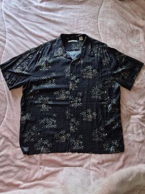 Men's Black Tropical Print Short-Sleeve Button-Down Shirt
